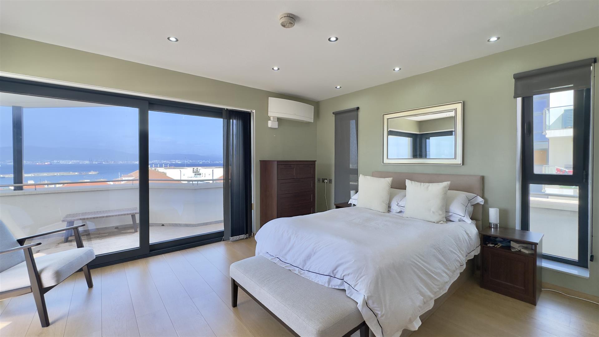Image of Apartment - 4 Bedrooms - 2 Bathrooms for Sale in Prince Edward's Gate-Gibraltar, Image 16